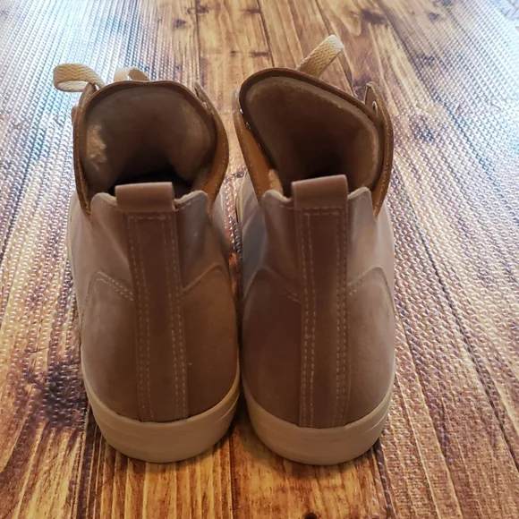 Fashion casual Sneakers Taupe faux fur lined casual comfort mid ankle high tops - Picture 5 of 9